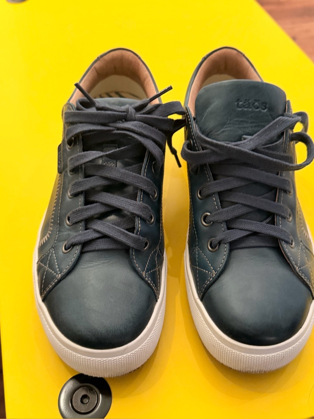 Taos Footwear womens Dark Blue Leather Lace-Up Sneakers